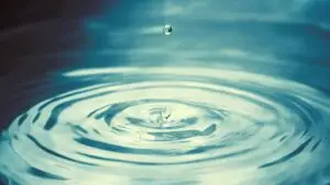Wassertropfen - Symbol für Achtsamkeit und Ruhe
